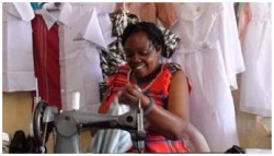Angelina, werkt in de Kakamega gevangenis en heeft naast haar werk een eigen winkeltje